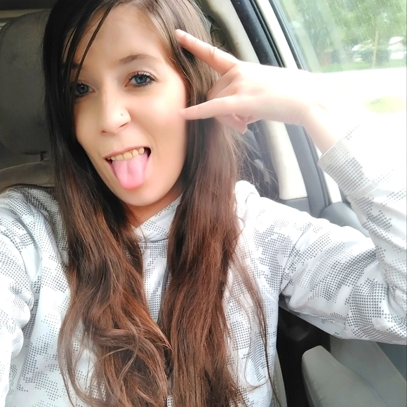 Meet your Posher, Michelle - Picture 5 of 16